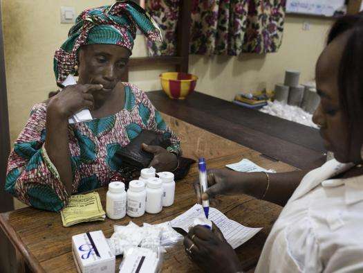 Treating HIV and AIDS in Conakry