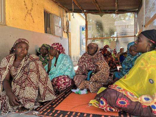 A sexual and reproductive health awareness-raising session led by an MSF health promoter at the Kourgui Integrated Health Center.