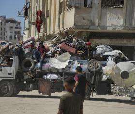 A truck loaded with belongings in Gaza City.