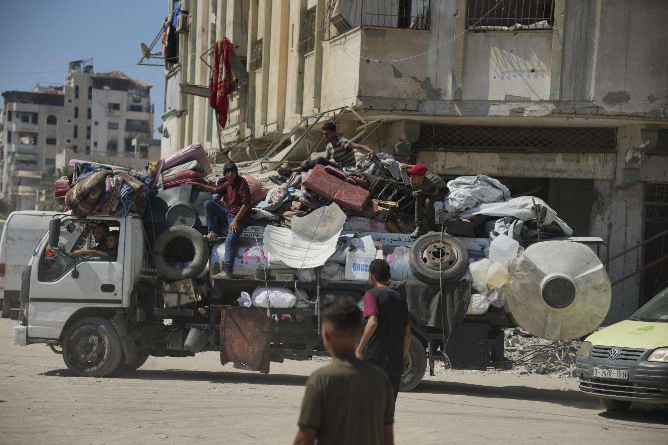 A truck loaded with belongings in Gaza City.